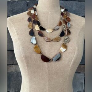 Layered Semi-Circle Shell Necklace in Brown and Gold